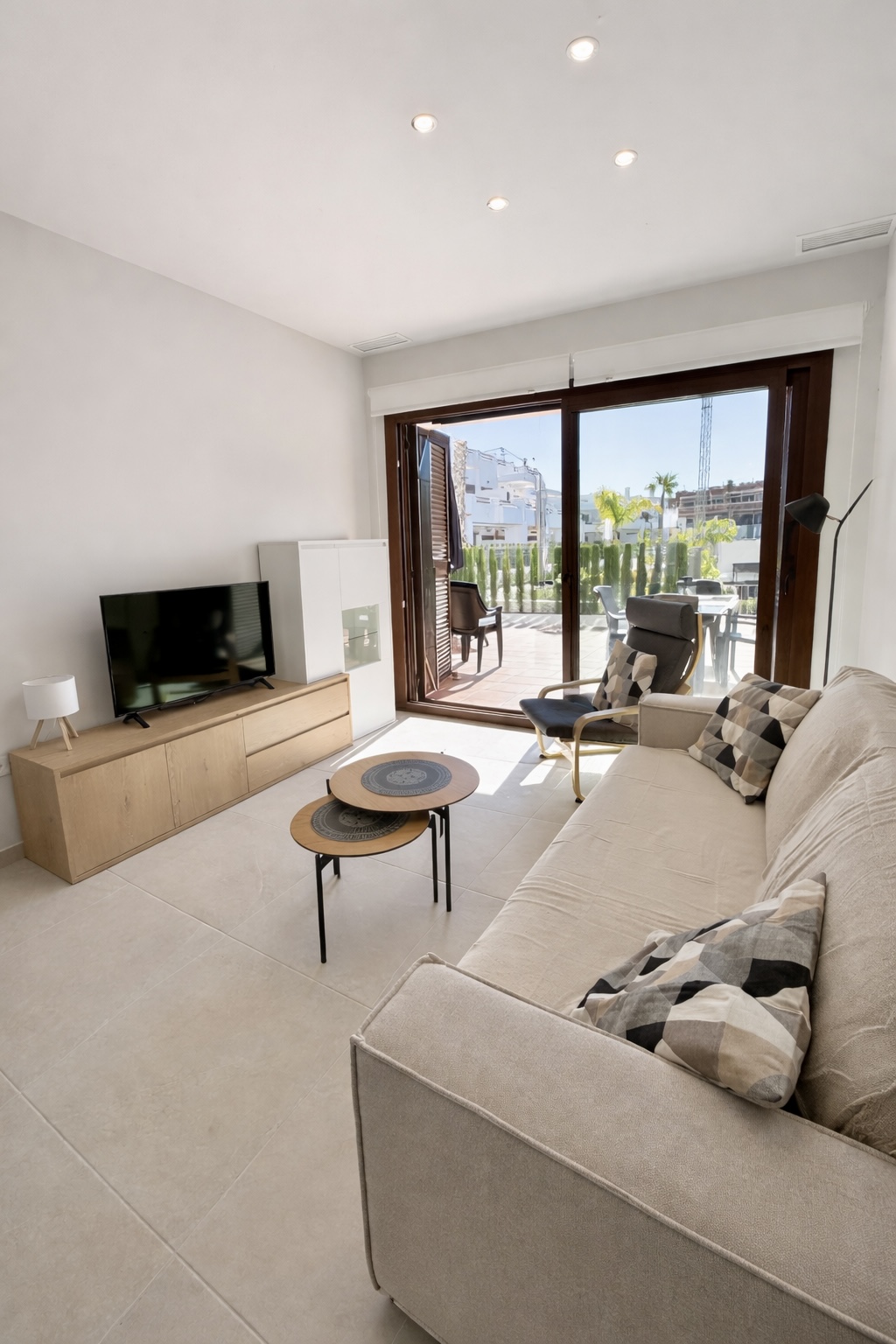 Salon moderne de l’appartement Bahia Lucia à Mar de Pulpí